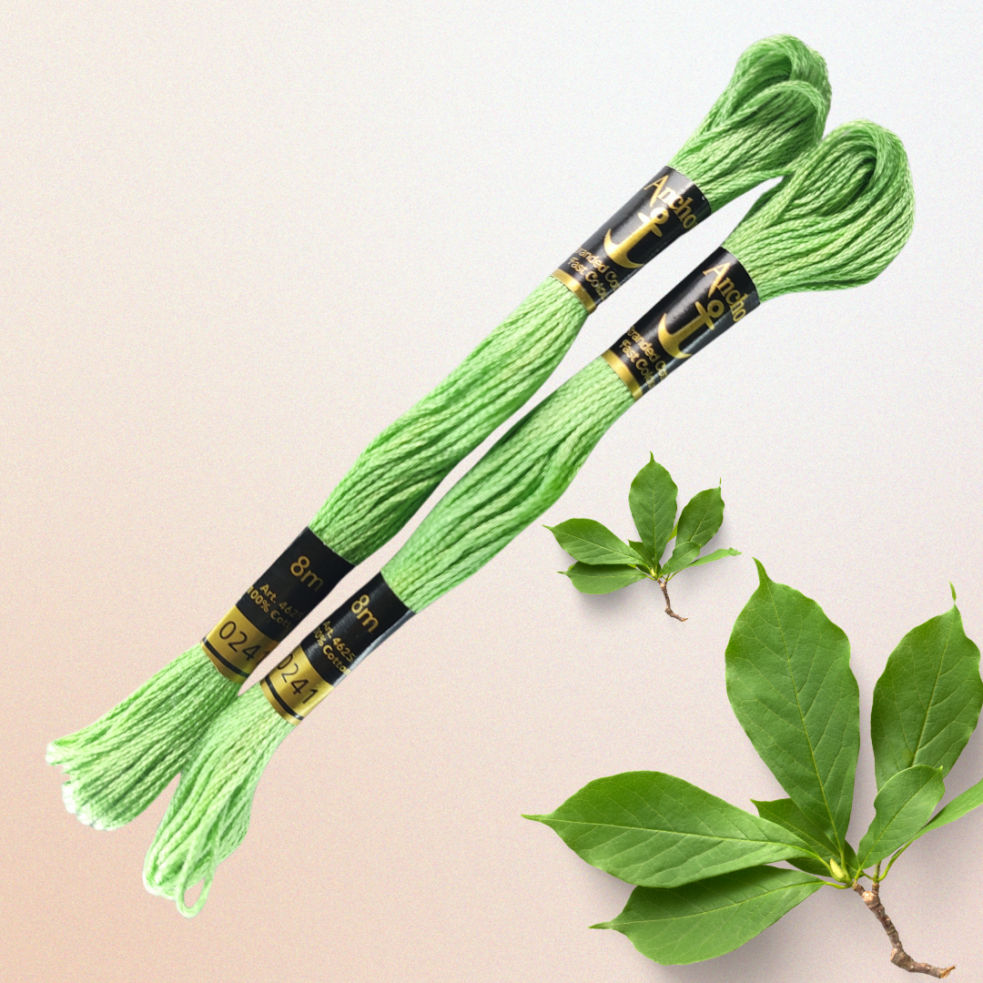 Anchor Embroidery Thread with code 0421 in light green color